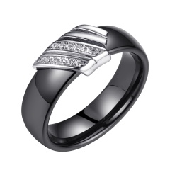 Кольцо серебряное с черной керамикой
